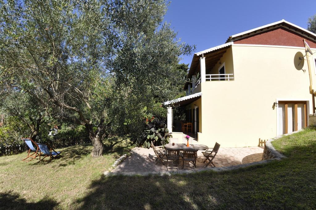 Magdalini Apartments Afión Eksteriør bilde